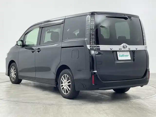 トヨタ ヴォクシー X 群馬県 2015(平27)年 8.8万km ブラック 純正９型ナビ　バックカメラ　純正ビルトインＥＴＣ　純正ドライブレコーダー　ステアリングリモコン　オートライト　スマートキー　プッシュスタート　ＬＥＤヘッドライト　アイドリングストップ　パニティミラー
