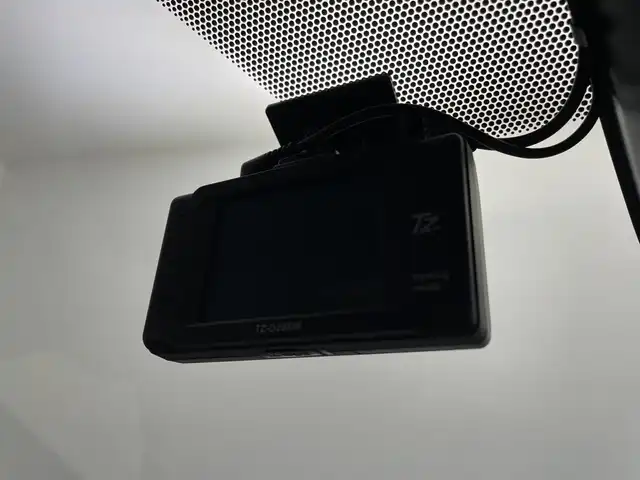 トヨタ ヴォクシー ZS 煌Ⅱ 大阪府 2020(令2)年 2.9万km イナズマスパーキングブラックガラスフレーク 純正10インチナビ/トヨタセーフティセンス/フルセグテレビ/Bluetooth/バックカメラ/フロアマット/両側パワースライドドア/クルーズコントロール/アイドリングストップ/ビルトインETC/LEDヘッドライト/オートハイビーム/前後コーナーセンサー/フルセグテレビ