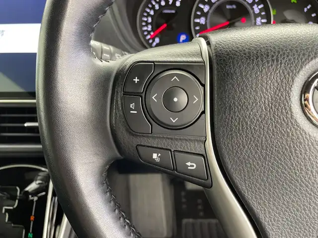 トヨタ ヴォクシー ZS 煌Ⅱ 大阪府 2020(令2)年 2.9万km イナズマスパーキングブラックガラスフレーク 純正10インチナビ/トヨタセーフティセンス/フルセグテレビ/Bluetooth/バックカメラ/フロアマット/両側パワースライドドア/クルーズコントロール/アイドリングストップ/ビルトインETC/LEDヘッドライト/オートハイビーム/前後コーナーセンサー/フルセグテレビ