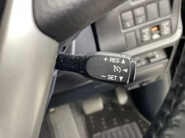 トヨタ ヴォクシー ZS 煌Ⅱ 大阪府 2020(令2)年 2.9万km イナズマスパーキングブラックガラスフレーク 純正10インチナビ/トヨタセーフティセンス/フルセグテレビ/Bluetooth/バックカメラ/フロアマット/両側パワースライドドア/クルーズコントロール/アイドリングストップ/ビルトインETC/LEDヘッドライト/オートハイビーム/前後コーナーセンサー/フルセグテレビ