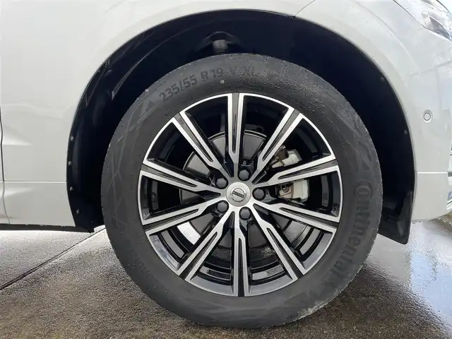 ボルボ ＸＣ６０ B5 AWD インスクリプション 東京都 2021(令3)年 1.6万km クリスタルホワイトP 純正ナビ/TV/360°カメラ/レザーシート/シートヒーター/パワーバックドア/ハーマンカードンサウンド/HUD/アップルカープレイ/ワイヤレス充電/前後ドラレコ/ACC/BSM/レーンキープ/ETC