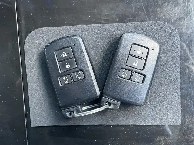 トヨタ アルファード S Aパッケージ 静岡県 2016(平28)年 6.5万km ホワイトパールクリスタルシャイン ワンオーナー/純正ナビ/・フルセグＴＶ/・Ｂｌｕｅｔｏｏｔｈ接続/・ＤＶＤ再生/社外フリップダウンモニター/クルーズコントロール/両側パワースライドドア/電動パーキングブレーキ/オートブレーキホールド/AC100V電源/前後コーナーセンサー/プッシュスタート/スマートキー/スペアキー/ビルトインＥＴＣ/ＬＥＤオートライト/純正フロアマット/社外シートカバー/社外20インチアルミホイール