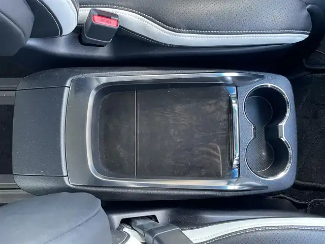 トヨタ アルファード S Aパッケージ 静岡県 2016(平28)年 6.5万km ホワイトパールクリスタルシャイン ワンオーナー/純正ナビ/・フルセグＴＶ/・Ｂｌｕｅｔｏｏｔｈ接続/・ＤＶＤ再生/社外フリップダウンモニター/クルーズコントロール/両側パワースライドドア/電動パーキングブレーキ/オートブレーキホールド/AC100V電源/前後コーナーセンサー/プッシュスタート/スマートキー/スペアキー/ビルトインＥＴＣ/ＬＥＤオートライト/純正フロアマット/社外シートカバー/社外20インチアルミホイール