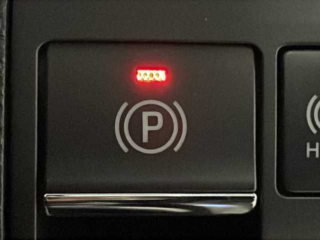 トヨタ ハリアー プレミアム スタイルノアール 広島県 2020(令2)年 3.4万km ブラックマイカ 純正オプション９型ナビ　/バックカメラ　/レーダークルーズコントロール　/フルセグＴＶ　/パワーシート　/コーナーセンサー　/パワーバックドア　/オートハイビーム　/衝突軽減ブレーキ　/ドラレコ　/ETC　/オートライト/純正18インチアルミホイール(235/55/R18)/エアバック（運転席/助手席/サイド）