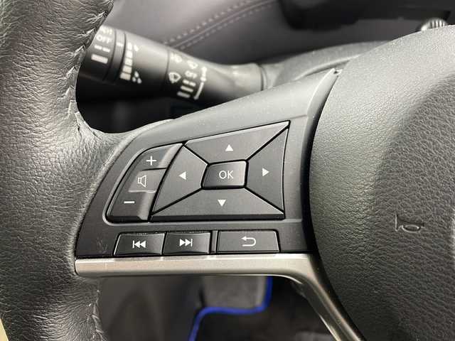 日産 セレナ e－パワー ハイウェイスター V 兵庫県 2020(令2)年 3万km ブリリアントホワイトパール ・ワンオーナー車/・純正ナビ/CD/DVD/SD/TV/Bluetooth/・フリップダウンモニター/・ビルトインETC/・アラウンドビューモニター/・両側パワースライドドア/・エマージェンシーブレーキ/・車線逸脱防止支援/・車線逸脱警報/・後側方車両検知警報/・後側方衝突防止支援/・後退時車両検知機能/・フロント＆バックソナー/・クルーズコントロール/・ＬＥＤヘッドライト/・アダプティブＬＥＤヘッドライトシステム/・純正フロアマット/・純正アルミホイール/・インテリジェントキー/・プッシュスタート/・社外マフラー/・フロントエアロ