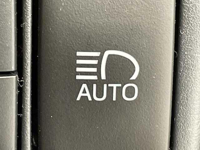 トヨタ アクア S スタイルブラック 群馬県 2019(平31)年 1.9万km ダークブルーマイカ 純正ナビ　バックカメラ　フルセグTV　Bluetooth接続　スマートキー　プッシュスタートボタン　衝突被害軽減ブレーキ　レーンアシスト　オートマチックハイビーム　ビルトインETC２．０　禁煙車