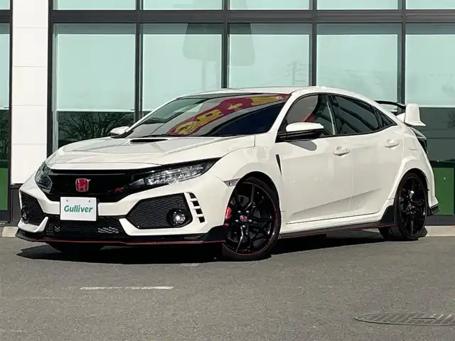 ホンダ シビック タイプR 和歌山県 2018(平30)年 4.8万km チャンピオンシップホワイト 社外ディスプレイオーディオ/Bluetooth/CD/DVD/バックカメラ/ビルトインETC/ドライブレコーダー/レーダー探知機/クルーズコントロール/パーキングソナー/革巻きステアリング/純正バケットシート/電動パーキングブレーキ/ブレーキホールド/ドライブモードセレクト/LEDヘッドライト/フォグランプ/オートライト/純正20インチAW/三本出マフラー/大型ウイング/プッシュスタート/スマートキー/スペアキー