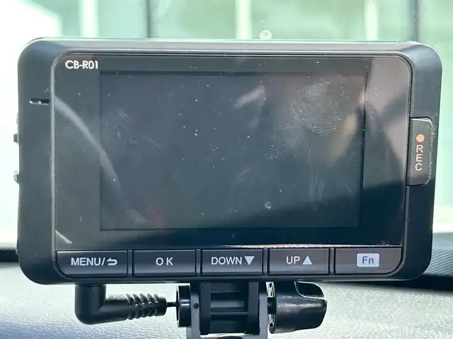 ホンダ シビック タイプR 和歌山県 2018(平30)年 4.8万km チャンピオンシップホワイト 社外ディスプレイオーディオ/Bluetooth/CD/DVD/バックカメラ/ビルトインETC/ドライブレコーダー/レーダー探知機/クルーズコントロール/パーキングソナー/革巻きステアリング/純正バケットシート/電動パーキングブレーキ/ブレーキホールド/ドライブモードセレクト/LEDヘッドライト/フォグランプ/オートライト/純正20インチAW/三本出マフラー/大型ウイング/プッシュスタート/スマートキー/スペアキー