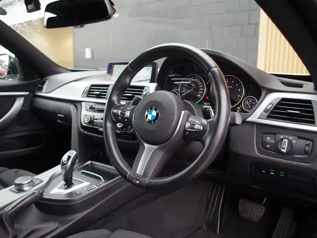 ＢＭＷ ４２０ｉ グランクーペ Mスポーツ 埼玉県 2019(平31)年 4.7万km アルピンホワイトⅢ インテリジェントセーフティー/レーンキープアシスト/アダプティブクルーズコントロール/BSM/コンフォートアクセス/パドルシフト/コーナーセンサー/バックカメラ/フルセグテレビ/ドライブレコーダー/シートヒーター/パワーシート/パワーバックドア
