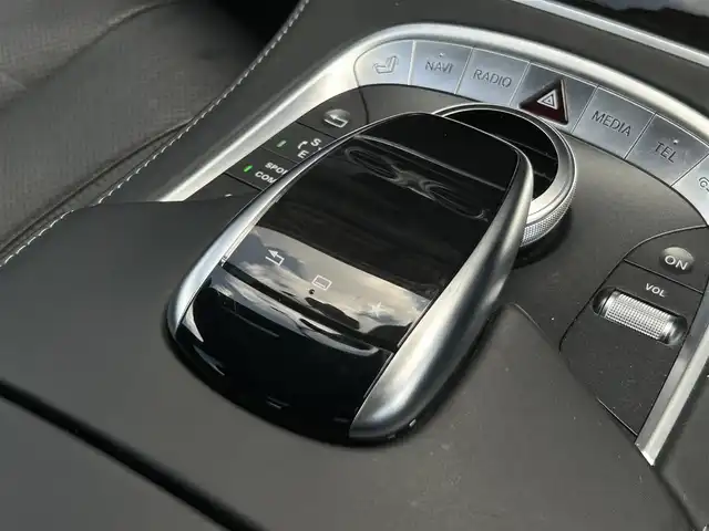 メルセデス・ベンツ Ｓ４００ ハイブリッド エクスクルーシブ 茨城県 2015(平27)年 4.9万km ダイヤモンドホワイト AMGライン /パノラマSR /ソフトクローズD /HUD /エアバランスP /Burｍester /360度カメラ /黒革 /シートヒーター /ベンチレーション /AMG19inAW /RSP/ACC /ナビ /TV /LED /禁煙車