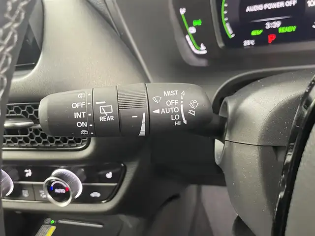 ホンダ ＺＲ－Ｖ ハイブリッド e:HEV Z 埼玉県 2024(令6)年 0.6万km プラチナホワイトパール Honda　CONNECT 9インチナビディスプレー/地デジフルセグ/ホンダセンシング　/ブラック本革シート　/運転席8ウェイ助手席4ウェイパワーシート　/運転席＆助手席シートヒーター/ハンズフリーアクセスパワーテールゲート/BOSEプレミアムサウンドシステム　/後退出庫サポート/マルチビューカメラシステム　/ブラインドスポットインフォメーション　/ETC2.0車載器ナビ連動/ワイヤレス充電器/純正ドライブレコーダー前後/LEDヘッドライト/前後コーナーセンサー/純正18インチアルミホイール