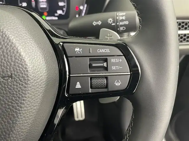 ホンダ ＺＲ－Ｖ ハイブリッド e:HEV Z 埼玉県 2024(令6)年 0.6万km プラチナホワイトパール Honda　CONNECT 9インチナビディスプレー/地デジフルセグ/ホンダセンシング　/ブラック本革シート　/運転席8ウェイ助手席4ウェイパワーシート　/運転席＆助手席シートヒーター/ハンズフリーアクセスパワーテールゲート/BOSEプレミアムサウンドシステム　/後退出庫サポート/マルチビューカメラシステム　/ブラインドスポットインフォメーション　/ETC2.0車載器ナビ連動/ワイヤレス充電器/純正ドライブレコーダー前後/LEDヘッドライト/前後コーナーセンサー/純正18インチアルミホイール