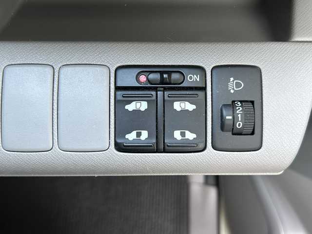 ホンダ ステップワゴン G Lパッケージ 鳥取県 2010(平22)年 11.2万km プレミアムヒダマリアイボリーパール 純正キーレス/両側パワースライド/純正HDDインターナビ/ワンセグ・MSV/バックカメラ/リアクーラー/ビルトインETC/保証書。取説