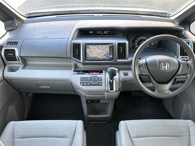 ホンダ ステップワゴン G Lパッケージ 鳥取県 2010(平22)年 11.2万km プレミアムヒダマリアイボリーパール 純正キーレス/両側パワースライド/純正HDDインターナビ/ワンセグ・MSV/バックカメラ/リアクーラー/ビルトインETC/保証書。取説