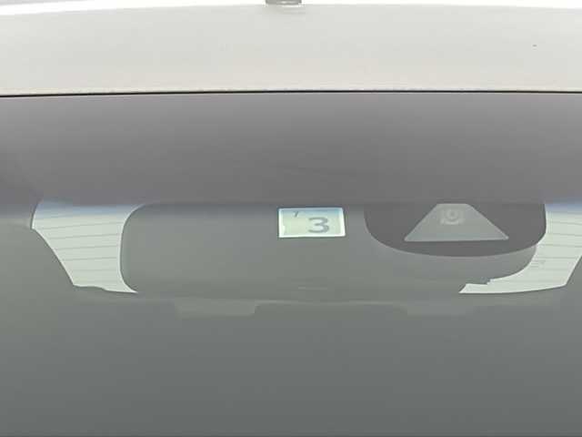 ホンダ フィット 13G F 新潟県 2018(平30)年 6.7万km タフホワイトⅡ ホンダセンシング/社外ナビ/　　SD/iPod/BT/FM/AM/レーダークルーズコントロール/ウィンカーミラー/電格ミラー/オートエアコン/アイドリングストップ/スマートキー/ETC