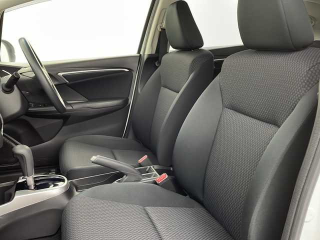 ホンダ フィット 13G F 新潟県 2018(平30)年 6.7万km タフホワイトⅡ ホンダセンシング/社外ナビ/　　SD/iPod/BT/FM/AM/レーダークルーズコントロール/ウィンカーミラー/電格ミラー/オートエアコン/アイドリングストップ/スマートキー/ETC