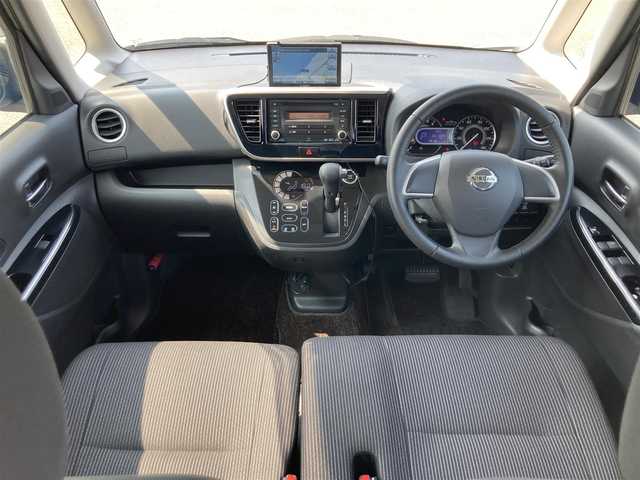 日産 デイズ ルークス ハイウェイスターX 鳥取県 2018(平30)年 6.2万km スターリングシルバーM 4・W・D/ワンオーナー/純正CDオーディオ/社外ポータブルナビ/ワンセグ/アラウンドビューモニター/エマージェンシーブレーキ/レーンキープアシスト/片側パワースライドドア/運転席シートヒーター/LEDヘットライト/フォグライト/純正14インチアルミホイール/プッシュエンジンスタート/アイドリングストップ