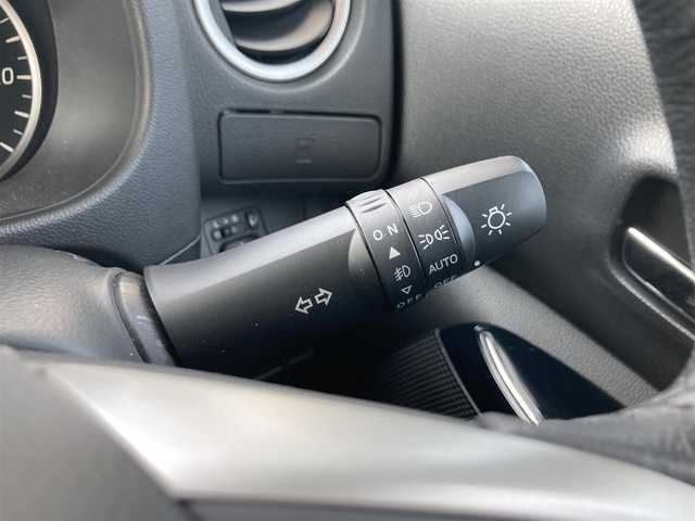 日産 デイズ ルークス ハイウェイスターX 鳥取県 2018(平30)年 6.2万km スターリングシルバーM 4・W・D/ワンオーナー/純正CDオーディオ/社外ポータブルナビ/ワンセグ/アラウンドビューモニター/エマージェンシーブレーキ/レーンキープアシスト/片側パワースライドドア/運転席シートヒーター/LEDヘットライト/フォグライト/純正14インチアルミホイール/プッシュエンジンスタート/アイドリングストップ