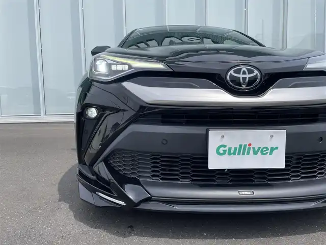 トヨタ Ｃ－ＨＲ G－T 神奈川県 2020(令2)年 5万km ブラックマイカ ９インチ純正ナビ　/バックカメラ　/ＴＲＤフルエアロ（フロントスポイラーLED付）/TRDトランクスポイラー/ドレスアップマフラー/TRDフロントバンパーガーニッシュ/TRDフォグガーニッシュ/Ｂｌｕｅｔｏｏｔｈ　ＤＶＤ　ＣＤ　/フルセグＴＶ　/ＥＴＣ２．０　/シートヒーター　/ＬＥＤヘッドライト　/フォグランプ　/ローダウンスプリング　/スマートキー/社外ドリンクホルダー/トヨタセーフティーセンス