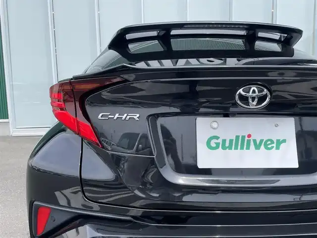 トヨタ Ｃ－ＨＲ G－T 神奈川県 2020(令2)年 5万km ブラックマイカ ９インチ純正ナビ　/バックカメラ　/ＴＲＤフルエアロ（フロントスポイラーLED付）/TRDトランクスポイラー/ドレスアップマフラー/TRDフロントバンパーガーニッシュ/TRDフォグガーニッシュ/Ｂｌｕｅｔｏｏｔｈ　ＤＶＤ　ＣＤ　/フルセグＴＶ　/ＥＴＣ２．０　/シートヒーター　/ＬＥＤヘッドライト　/フォグランプ　/ローダウンスプリング　/スマートキー/社外ドリンクホルダー/トヨタセーフティーセンス