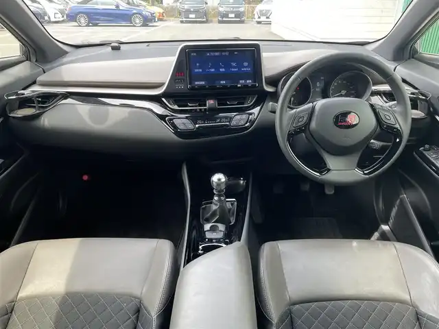 トヨタ Ｃ－ＨＲ G－T 神奈川県 2020(令2)年 5万km ブラックマイカ ９インチ純正ナビ　/バックカメラ　/ＴＲＤフルエアロ（フロントスポイラーLED付）/TRDトランクスポイラー/ドレスアップマフラー/TRDフロントバンパーガーニッシュ/TRDフォグガーニッシュ/Ｂｌｕｅｔｏｏｔｈ　ＤＶＤ　ＣＤ　/フルセグＴＶ　/ＥＴＣ２．０　/シートヒーター　/ＬＥＤヘッドライト　/フォグランプ　/ローダウンスプリング　/スマートキー/社外ドリンクホルダー/トヨタセーフティーセンス