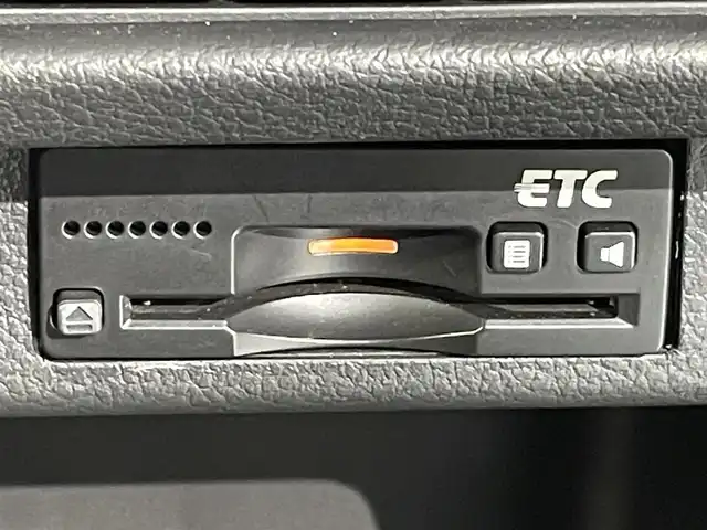スズキ クロスビー HYBRID MZ 愛知県 2022(令4)年 3.3万km スポーディーブルーメタリック/ミネラルグレー2トーン Panasonic7インチナビ/（Bluetooth/AM/FM/フルセグTV）/衝突軽減ブレーキ/レーダークルーズコントロール/シートヒーター/LEDヘッドライト/ETC/バックカメラ/ドライブレコーダー/コーナーセンサー/レーンキープアシスト/パーキングアシスト/プッシュスタートボタン/スマートキー/スペアキー有/アイドリングストップ
