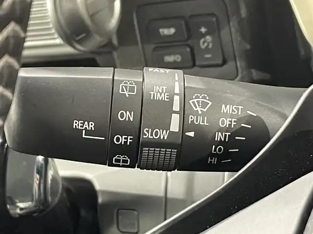 スズキ クロスビー HYBRID MZ 愛知県 2022(令4)年 3.3万km スポーディーブルーメタリック/ミネラルグレー2トーン Panasonic7インチナビ/（Bluetooth/AM/FM/フルセグTV）/衝突軽減ブレーキ/レーダークルーズコントロール/シートヒーター/LEDヘッドライト/ETC/バックカメラ/ドライブレコーダー/コーナーセンサー/レーンキープアシスト/パーキングアシスト/プッシュスタートボタン/スマートキー/スペアキー有/アイドリングストップ