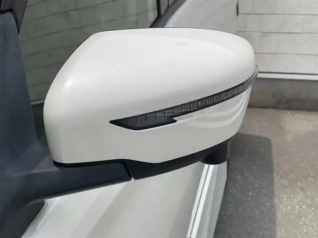 日産 セレナ e－パワー ハイウェイスター V 福岡県 2020(令2)年 5.3万km ブリリアントホワイトパール 純正10型SDナビ(フルセグTV/CD/DVD/BT)アラウンドビューモニタープロパイロットエマージェンシーブレーキコーナーセンサーBSMドラレコETCシートヒーターハンドルヒーターUSBポート純正LEDヘッドライト純正16インチアルミホイール純正フロアマットスマートキープッシュスタート