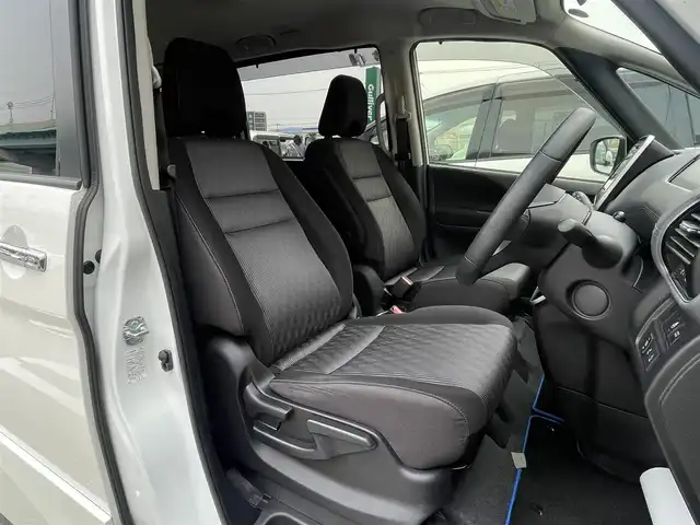 日産 セレナ e－パワー ハイウェイスター V 福岡県 2020(令2)年 5.3万km ブリリアントホワイトパール 純正10型SDナビ(フルセグTV/CD/DVD/BT)アラウンドビューモニタープロパイロットエマージェンシーブレーキコーナーセンサーBSMドラレコETCシートヒーターハンドルヒーターUSBポート純正LEDヘッドライト純正16インチアルミホイール純正フロアマットスマートキープッシュスタート