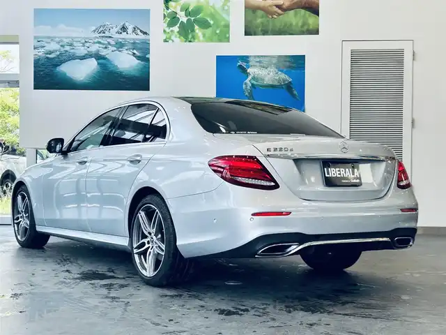 メルセデス・ベンツ Ｅ２２０ｄ アバンギャルド AMGライン 大阪府 2020(令2)年 3.6万km イリジウムシルバー ワンオーナー/レザーエクスクルーシブP/レーダーセーフティP/サンルーフ/HUD/ACC/ブルメスター/黒革/メモリ付きパワーシート/シートヒーター/純正ナビ/TV/360度カメラ/applecarplay/純正19インチAW/LEDヘッドライト/アンビエントライト/電動リアゲート/ブラインドスポット/ETC/レーダー探知機/パフュームアトマイザー