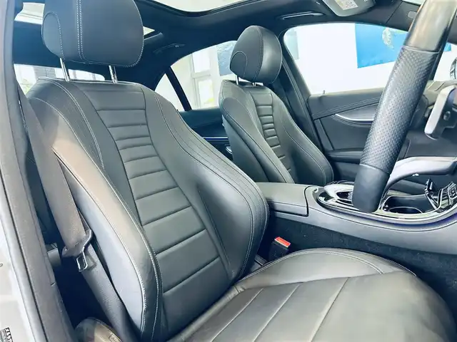 メルセデス・ベンツ Ｅ２２０ｄ アバンギャルド AMGライン 大阪府 2020(令2)年 3.6万km イリジウムシルバー ワンオーナー/レザーエクスクルーシブP/レーダーセーフティP/サンルーフ/HUD/ACC/ブルメスター/黒革/メモリ付きパワーシート/シートヒーター/純正ナビ/TV/360度カメラ/applecarplay/純正19インチAW/LEDヘッドライト/アンビエントライト/電動リアゲート/ブラインドスポット/ETC/レーダー探知機/パフュームアトマイザー