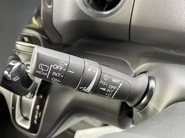 ホンダ Ｎ ＢＯＸ カスタム G L ホンダセンシング 熊本県 2018(平30)年 2.8万km ブリリアントスポーティブルーメタリック2トーン 社外ナビ/・ＡＭ／ＦＭ／ＣＤ／ＤＶＤ／ＳＤ／ＢＴ／フルセグＴＶ/ホンダセンシング/・衝突被害軽減ブレーキ/・車線逸脱警報/・先行車発進お知らせ/・標識認識機能/アダプティブクルーズコントロール/ステアリングリモコン/ビルトインＥＴＣ/片側パワースライドドア/充電用USBソケット/ＬＥＤヘッドライト/オートライト/フォグランプ/スマートキー/プッシュスタート/社外フロアマット/ドアバイザー/純正アルミホイール