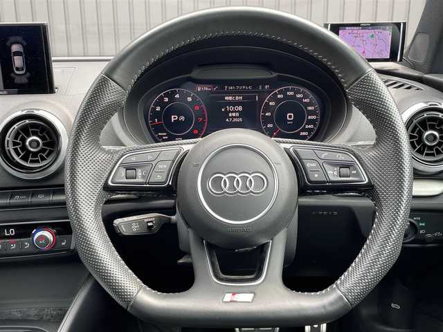 アウディ Ａ３ セダン 40TFSI クワトロ スポーツ 青森県 2019(令1)年 4.9万km ミトスブラックメタリック 4WD/純正メモリーナビ/（TV/Bt/AM/FM/USB/AUX)/ハーフレザーシート/バーチャルコックピット/前後ドラレコ/ACC/シートヒーター/D席パワーシート/前後コーナーセンサー/アイドリングストップ/パドルシフト/ETC2.0/LEDヘッドライト/オートライト/バックカメラ/エアバックW/サイド/カーテン/横滑り防止/ABS/取扱説明書/保証書/点検記録簿　R2/R3/R4/R5/R6
