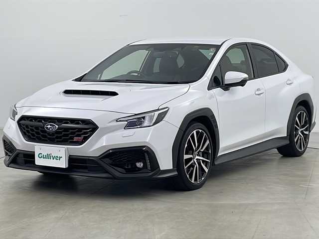 スバル ＷＲＸ Ｓ４ STIスポーツR EX 道央・札幌 2023(令5)年 1.1万km セラミックホワイト ・11.6インチセンターインフォメーションディスプレイ&/インフォテインメントシステム&BT&USB&AppleCarPlay&Android Auto/・ディスプレイオーディオ/・デジタルマルチビューモニター/・アイサイトセーフティプラス/・全車速追従機能付クルーズコントロール/・プリクラッシュブレーキ/・前側方プリクラッシュブレーキ/・前側方警戒アシスト/・後退時ブレーキアシスト/・AT誤発進抑制制御&AT誤後進抑制制御/・ツーリングアシスト/・車線逸脱抑制/・ふらつき警報/・先行車発進お知らせ機能/・青信号お知らせ機能/・後退時支援/・ブラインドスポットモニター/・エマージェンシーレーンキープアシスト/・ドライバーモニタリングシステム/・アクティブレーンチェンジアシスト/・エマージェンシーストップシグナル/・SUBARU STARLINK/・ビークルダイナミクスコントロール/・SI-DRIVE/・ドライブモードセレクト/・パドルシフト/・前席シートヒーター/・運転席&助手席パワーシート/・運転席シートポジションメモリー機能/・レザーシート/・ビルトインETC2.0/・ステアリング連動ヘッドランプ/・LEDヘッドライト/・オートライト/・スマートキー