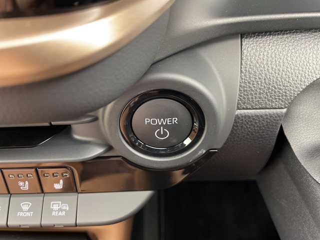 トヨタ クラウン スポーツ Z 道央・札幌 2023(令5)年 0.2万km パールⅡ ・４WD/ハイブリッド/・トヨタセーフティセンス/・プリクラッシュセーフティ/・レーダークルーズコントロール/・ブラインドスポットモニター/・純正１２.3インチディスプレイ/・ナビ/フルセグ/Bluetooth/・パノラミックビューモニター/・パノラマムーンルーフ/・ブラウンレザーシート/・シートヒーター/ベンチレーション/・ステアリングヒーター/・デジタルインナーミラー/・ビルトインETC/・LEDオートライト/オートハイビーム/・AC100V