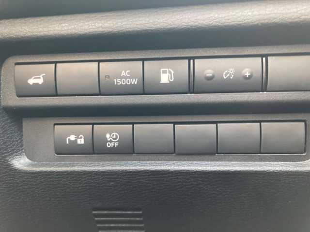 三菱 アウトランダー ＰＨＥＶ G 茨城県 2024(令6)年 0.1万km ホワイトダイヤモンド 純正ナビ/【BT/USB/TV/FM/AM/AppleCarPlay】/フルセグTV/車外カメラ【バック/サイド/全方位】/コーナーセンサー【前後】/オートライト/オートマチックハイビーム/LEDヘッドライト/ダブルエアバッグ/プラグインHV/スマートキー/WAC/追従型クルーズコントロール/パワーシート/ハーフレザー/純正フロアマット/純正アルミホイール