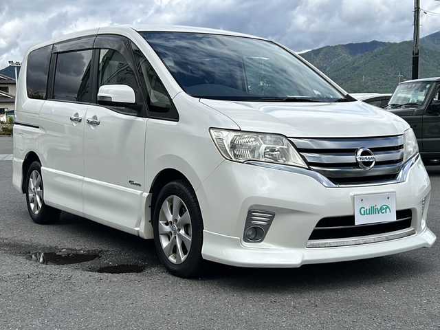 日産 セレナ ハイウェイスター S HV Vエアロ 山梨県 2013(平25)年 7万km ブリリアントホワイトパール 純正フロントエアロ/純正SDナビ/　(CD/DVD/SD/USB/iPod/BT)/バックカメラ/両側パワースライドドア/クルーズコントロール/HIDオートライト/16インチ純正アルミホイール/ダブルオートエアコン/スマートキー/ビルトインETC