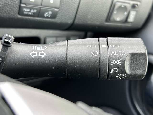 日産 セレナ ハイウェイスター S HV Vエアロ 山梨県 2013(平25)年 7万km ブリリアントホワイトパール 純正フロントエアロ/純正SDナビ/　(CD/DVD/SD/USB/iPod/BT)/バックカメラ/両側パワースライドドア/クルーズコントロール/HIDオートライト/16インチ純正アルミホイール/ダブルオートエアコン/スマートキー/ビルトインETC