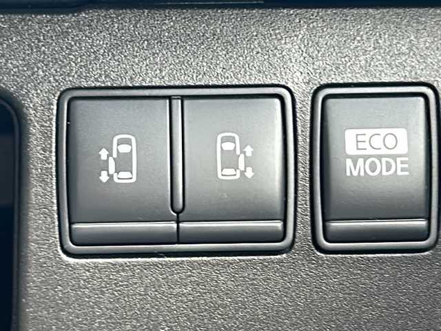 日産 セレナ ハイウェイスター S HV Vエアロ 山梨県 2013(平25)年 7万km ブリリアントホワイトパール 純正フロントエアロ/純正SDナビ/　(CD/DVD/SD/USB/iPod/BT)/バックカメラ/両側パワースライドドア/クルーズコントロール/HIDオートライト/16インチ純正アルミホイール/ダブルオートエアコン/スマートキー/ビルトインETC