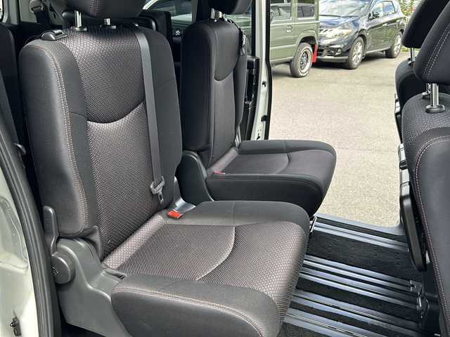 日産 セレナ ハイウェイスター S HV Vエアロ 山梨県 2013(平25)年 7万km ブリリアントホワイトパール 純正フロントエアロ/純正SDナビ/　(CD/DVD/SD/USB/iPod/BT)/バックカメラ/両側パワースライドドア/クルーズコントロール/HIDオートライト/16インチ純正アルミホイール/ダブルオートエアコン/スマートキー/ビルトインETC