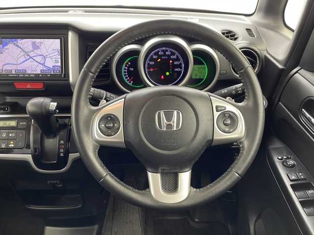 ホンダ Ｎ ＢＯＸ G ターボ Lパッケージ 千葉県 2015(平27)年 5.3万km プレミアムホワイトパールⅡ 社外パナソニックSDナビ/Bluetooth フルセグTV/バックカメラ/両側パワースライドドア/パドルシフト/クルーズコントロール/純正フロアマット/ヘッドライトレベライザー/アイドリングストップ/横滑り防止機能/プッシュスタート/スマートキー