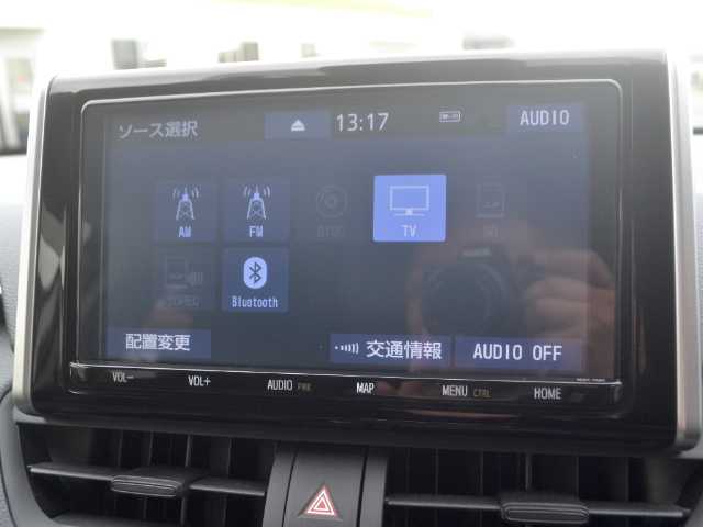 トヨタ ＲＡＶ４ ハイブリットX 宮城県 2021(令3)年 1.3万km シルバーメタリック /　1オーナー/　純正ナビ/　フルセグTV/　Bluetooth/　CD/DVD/　バックカメラ/　ビルトインETC/　全方位ドラレコ/　LEDヘッドライト/　フォグランプ/　トヨタセーフティセンス/　　・プリクラッシュセーフティ/　　・レーントレーシングアシスト/　　・レーダークルーズコントロール/　　・オートマチックハイビーム/　　・ロードサインアシスト/　インテリジェントクリアランスソナー/　リヤクロストラフィックオートブレーキ /　ブラインドスポットモニター　　　　/　純正17インチAW/　スマートキー/　スペアキーあり/　フロアマット/　ドアバイザー/