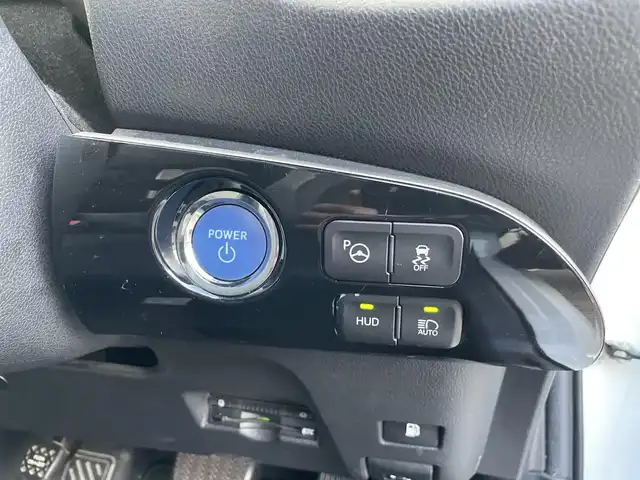 トヨタ プリウス A プレミアム　ツーリングセレ 愛知県 2016(平28)年 8.9万km ホワイトパールクリスタルシャイン モデリスタエアロ /トヨタセーフティセンス /レーダークルーズコントロール /パーキングアシスト /ナビ /フルセグTV /バックカメラ /ビルトインETC /合皮シート /シートヒーター /プッシュスタート/スマートキー