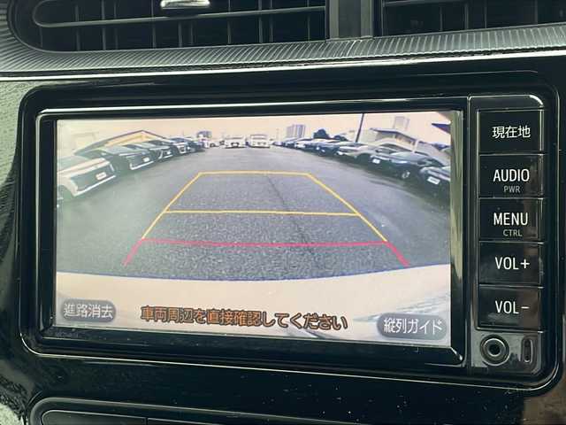 トヨタ アクア S 沖縄県 2017(平29)年 14.3万km スーパーホワイトⅡ 禁煙車　/純正ナビ　/フルセグＴＶ/（ＡＭ／ＦＭ／ＣＤ／ＤＶＤ／ＢＴ）/衝突被害軽減装置　/横滑り防止装置/盗難防止装置/プッシュスタート　/スマートキー　/ドライブレコーダー　/ビルトインＥＴＣ　/バックカメラ　/純正フロアマット　/純正ホイール/スペアキー/オートエアコン/オートライト/パワーステアリング/パワーウィンドウ