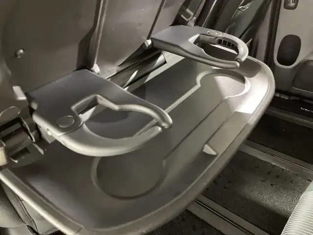 日産 セレナ e－パワー ハイウェイスター V 福岡県 2021(令3)年 6万km ブリリアントホワイトパール 純正9インチメモリナビ/アラウンドビューモニター/フルセグテレビ/純正フリップダウンモニター/純正ドライブレコーダー/デジタルインナーミラー/レーダークルーズコントロール/両側パワースライドドア/プッシュスタート/ETC/フォグランプ
