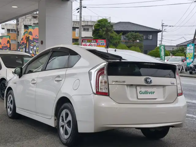 トヨタ プリウス G 熊本県 2014(平26)年 16.7万km ホワイトパールクリスタルシャイン 純正8型ナビ（NSZA-X64T）/【フルセグTV/CD/DVD/BT/SD】/バックカメラ/クルーズコントロール/ステアリングリモコン/前後ドライブレコーダー/ビルトインETC/ハーフレザーシート/D席パワーシート/HIDオートライト/フォグランプ/スマートキー/プッシュスタート/純正フロアマット/純正ドアバイザー/取扱説明書(車両/ナビ)/保証書
