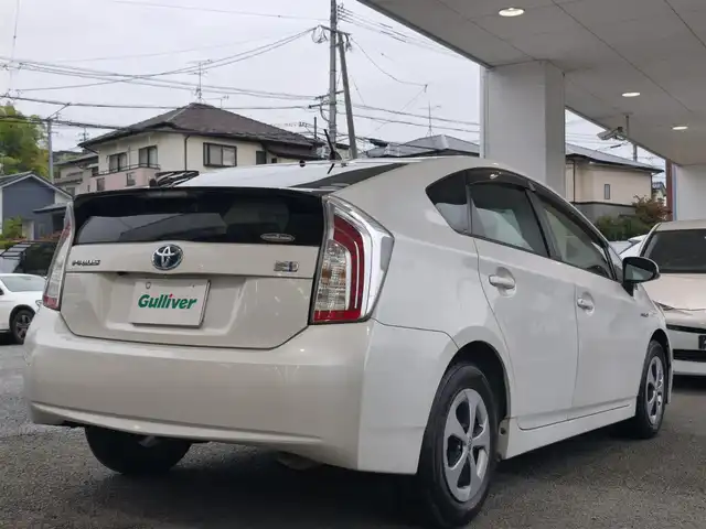 トヨタ プリウス G 熊本県 2014(平26)年 16.7万km ホワイトパールクリスタルシャイン 純正8型ナビ（NSZA-X64T）/【フルセグTV/CD/DVD/BT/SD】/バックカメラ/クルーズコントロール/ステアリングリモコン/前後ドライブレコーダー/ビルトインETC/ハーフレザーシート/D席パワーシート/HIDオートライト/フォグランプ/スマートキー/プッシュスタート/純正フロアマット/純正ドアバイザー/取扱説明書(車両/ナビ)/保証書