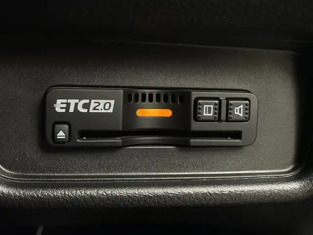 ホンダ オデッセイ ハイブリッド e:HEVアブソルート 新潟県 2021(令3)年 2万km プレミアムスパークルブラックパール ホンダセンシング/フリップダウンモニター/純正フルエアロ/純正10インチナビ/　　フルセグ/CD/DVD/BT/アラウンドビューモニター/両側パワースライドドア/レーダークルーズコントロール/ハーフレザーシート/パワーシート/LEDオートライト/純正AW付サマータイヤ車載(215/60R17)/ステアリングスイッチ/アイドリングストップ/スマートキー/ビルトインETC2.0