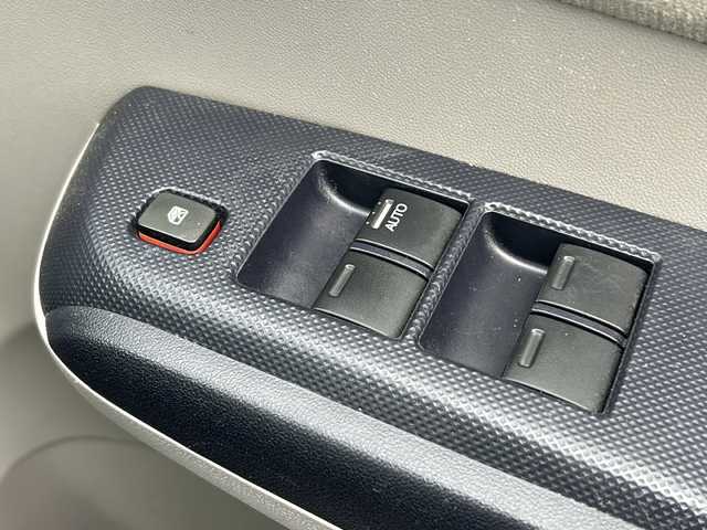 ホンダ インサイト G 愛媛県 2009(平21)年 16.7万km スペクトラムホワイトパール 純正ナビ/ETC/純正フロアマット/ファブリックシート/ワンセグTV/CDチェンジャー/パワーウィンドウ/パワーステアリング/ABS/リモコンキー