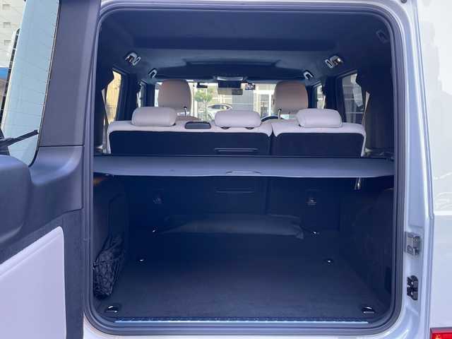 メルセデス・ベンツ ゲレンデヴァーゲン Ｇ４００ｄ AMGライン 大阪府 2024(令6)年 0.4万km 白 ワンオーナー/純正ナビ【TV/BlueTooth/AppleCarPlay】/全周囲カメラ/ボディカラー　オパリスホワイト/アダプティブダンピングシステム/AMGラインパッケージ/ラグジュアリーパッケージ/G manufakturプログラム/ブルメスターオーディオ/前席メモリー機能付パワーシート/前席ランバーサポート/前席リラクゼーション機能/前席ダイナミックシート/クライメートコントロール/エナジャイジングコンフォート/デフロック/アンビエントライト/インテリジェントライトシステム/前後ドライブレコーダー/レーダークルーズコントロール/ETC2.0